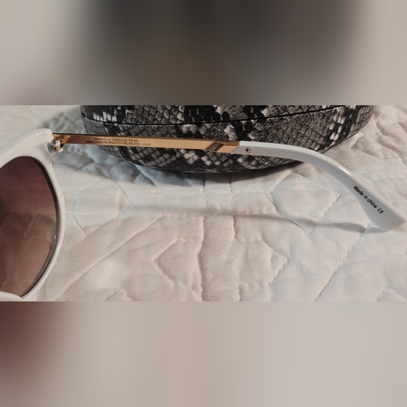 Versace 19V69 sunglasses - Picture 3 of 5